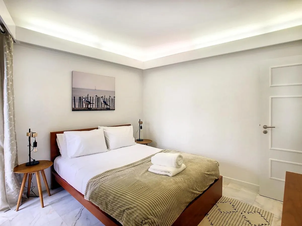 The Cloudy Bay Apartment Funchal  0*, Funchal (Madeira)